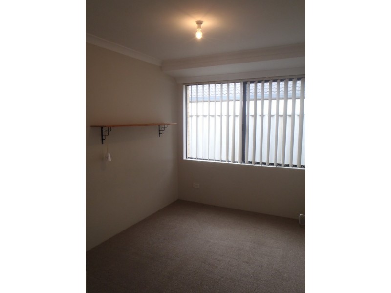 5 Noosa Drive, Secret Harbour WA 6173