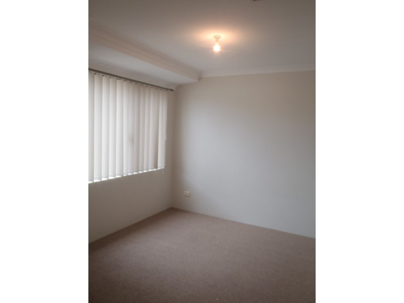 5 Noosa Drive, Secret Harbour WA 6173