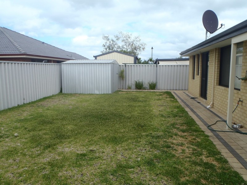 5 Noosa Drive, Secret Harbour WA 6173