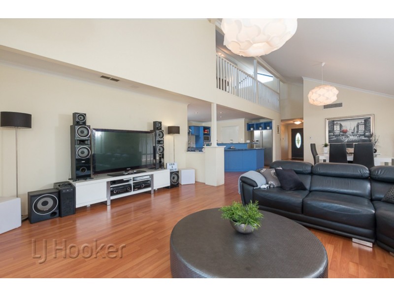 73 Toledo Circuit, Port Kennedy WA 6172