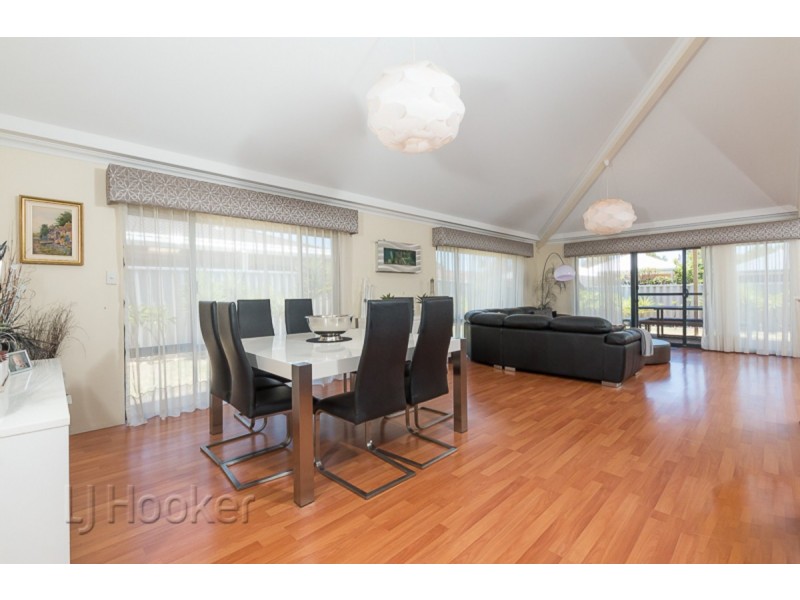 73 Toledo Circuit, Port Kennedy WA 6172
