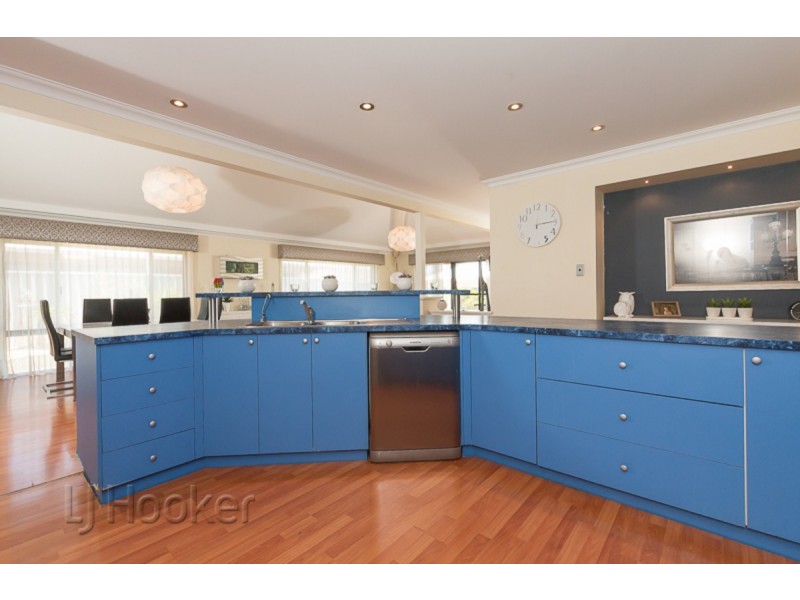 73 Toledo Circuit, Port Kennedy WA 6172
