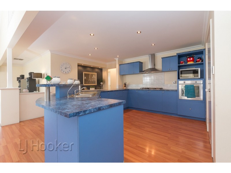 73 Toledo Circuit, Port Kennedy WA 6172