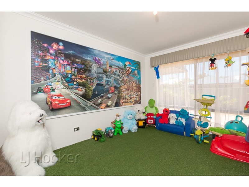 73 Toledo Circuit, Port Kennedy WA 6172