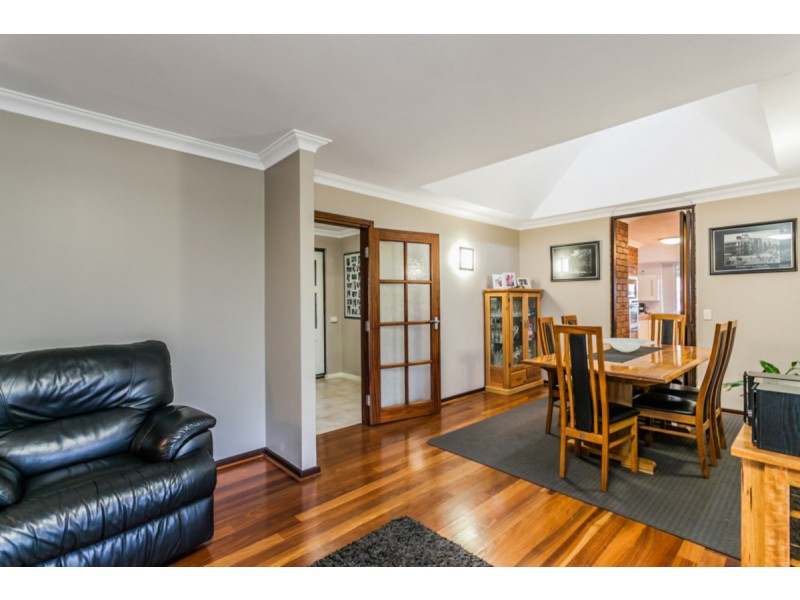 65 Kingsbridge Drive, Warnbro WA 6169