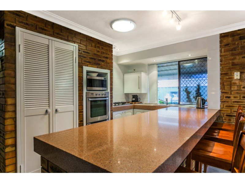 65 Kingsbridge Drive, Warnbro WA 6169