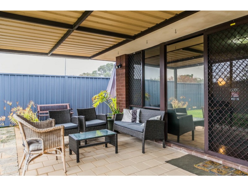 65 Kingsbridge Drive, Warnbro WA 6169