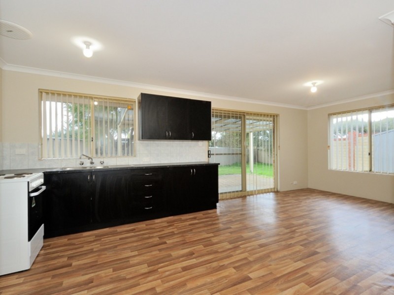 13A Meadow Court, Cooloongup WA 6168
