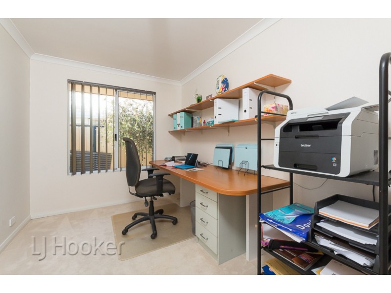 15 Oak Ridge Meander, Success WA 6164