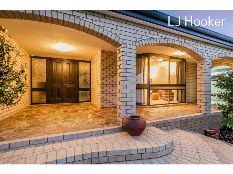 13 Barbrook Way, Warnbro WA 6169
