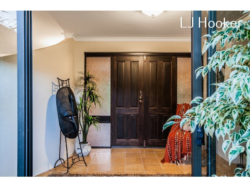 13 Barbrook Way, Warnbro WA 6169