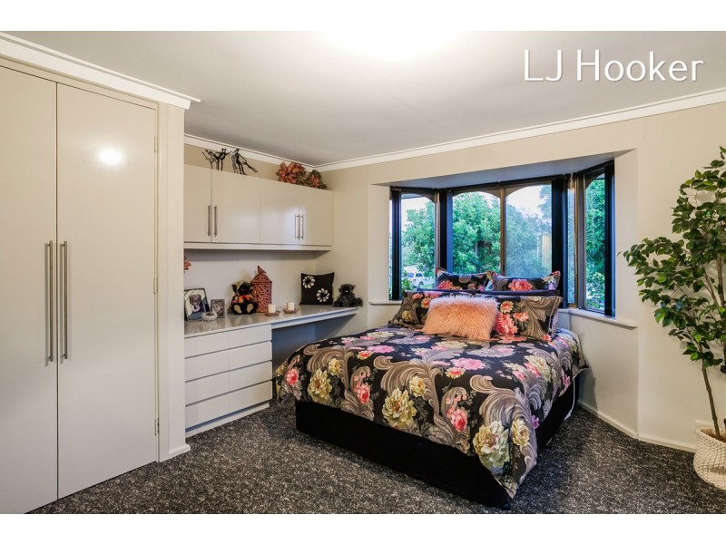 13 Barbrook Way, Warnbro WA 6169