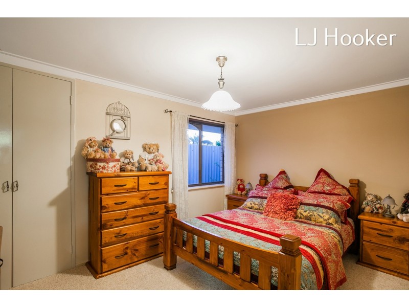 13 Barbrook Way, Warnbro WA 6169