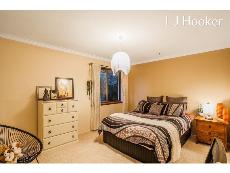 13 Barbrook Way, Warnbro WA 6169