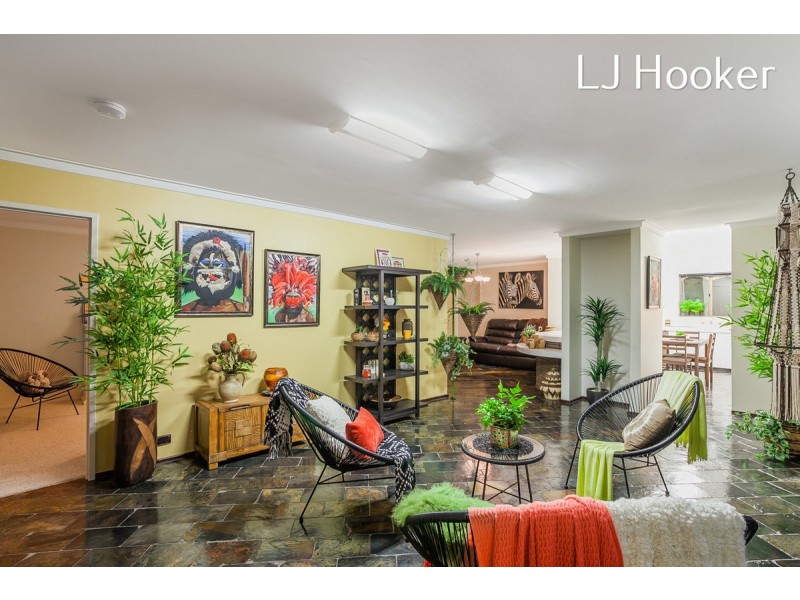 13 Barbrook Way, Warnbro WA 6169