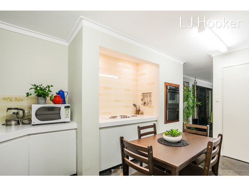 13 Barbrook Way, Warnbro WA 6169