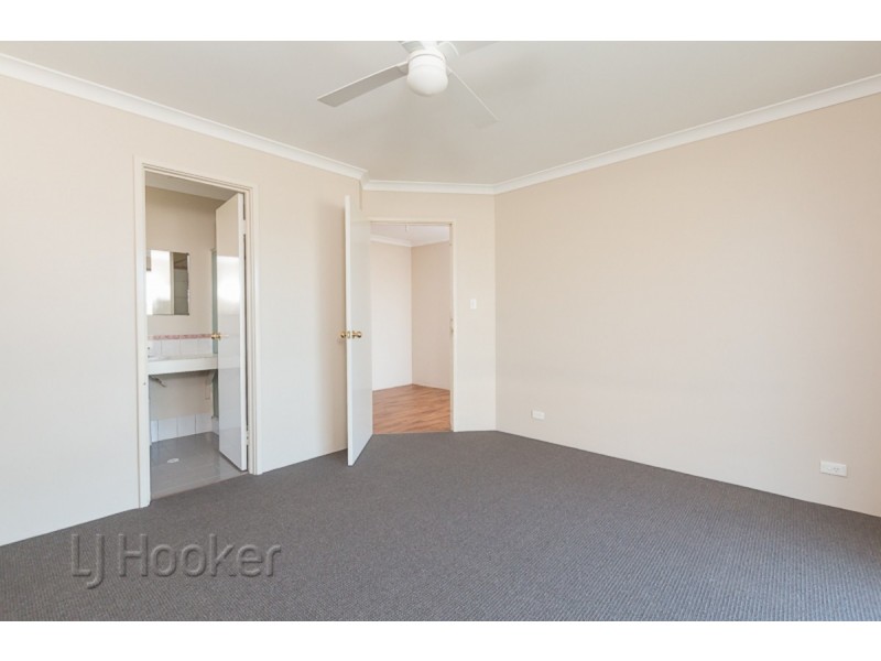 9 Fortescue Road, Cooloongup WA 6168