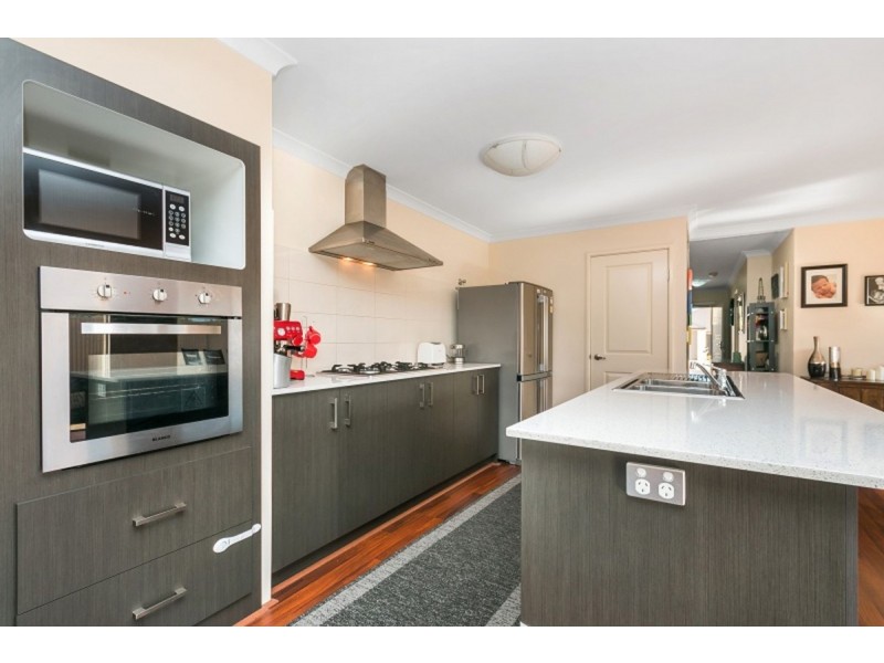 1 Arnside Bend, Waikiki WA 6169