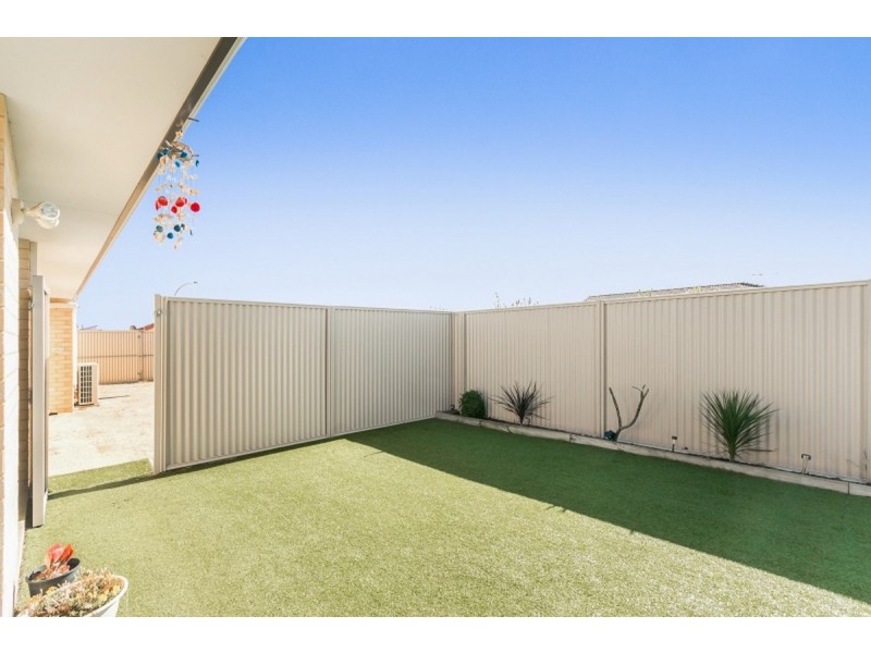 1 Arnside Bend, Waikiki WA 6169