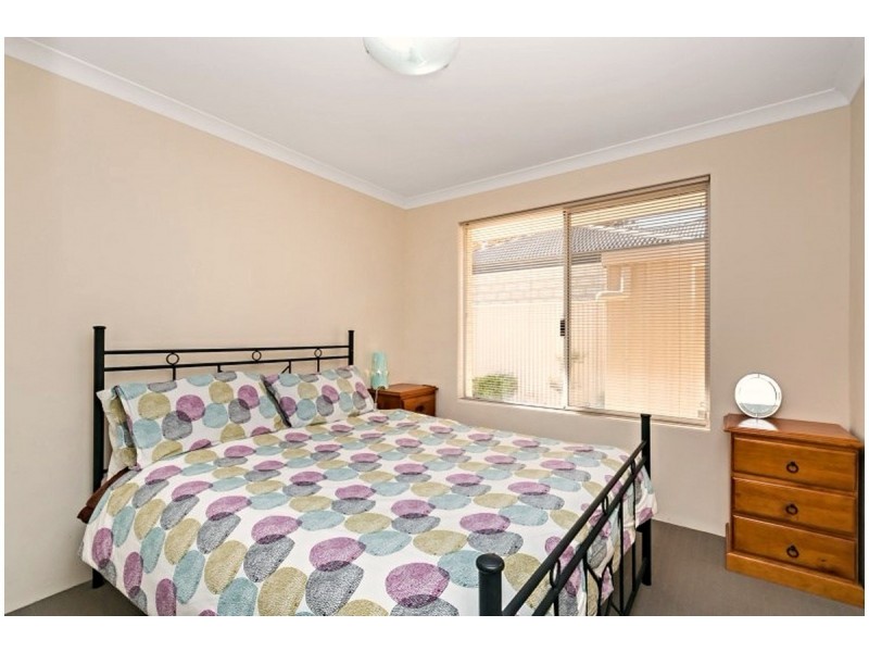 1 Arnside Bend, Waikiki WA 6169