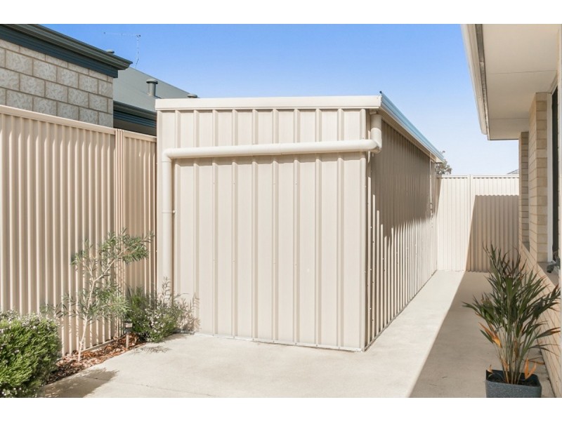 1 Arnside Bend, Waikiki WA 6169