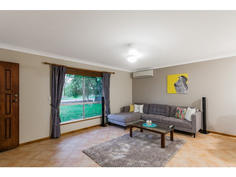 15 Kullaroo Court, Hillman WA 6168