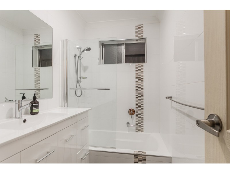 15 Kullaroo Court, Hillman WA 6168