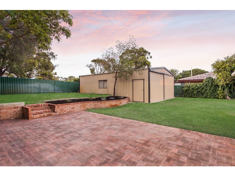 15 Kullaroo Court, Hillman WA 6168