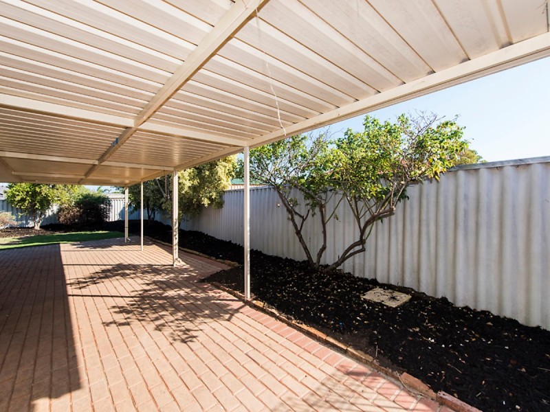 4 Oceanic Court, Port Kennedy WA 6172