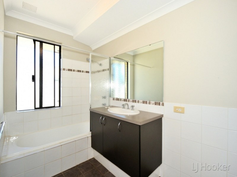 5 Noosa Drive, Secret Harbour WA 6173