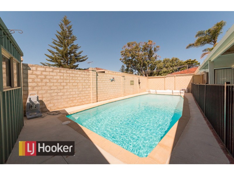 3 Crest Place, Safety Bay WA 6169