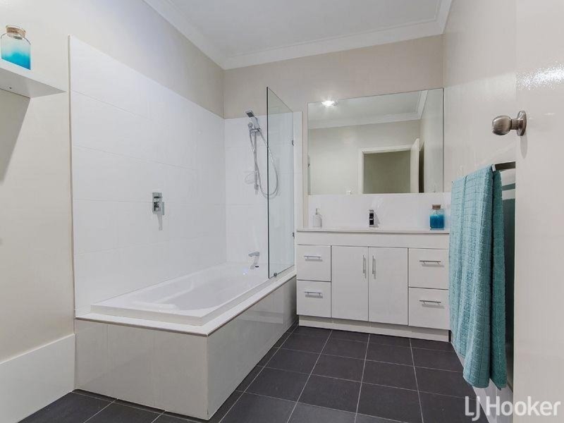 3 Ollis Street, Safety Bay WA 6169