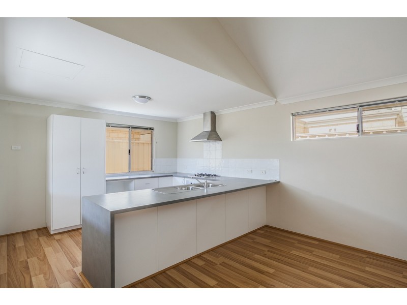 68 Leisure Way, Halls Head WA 6210