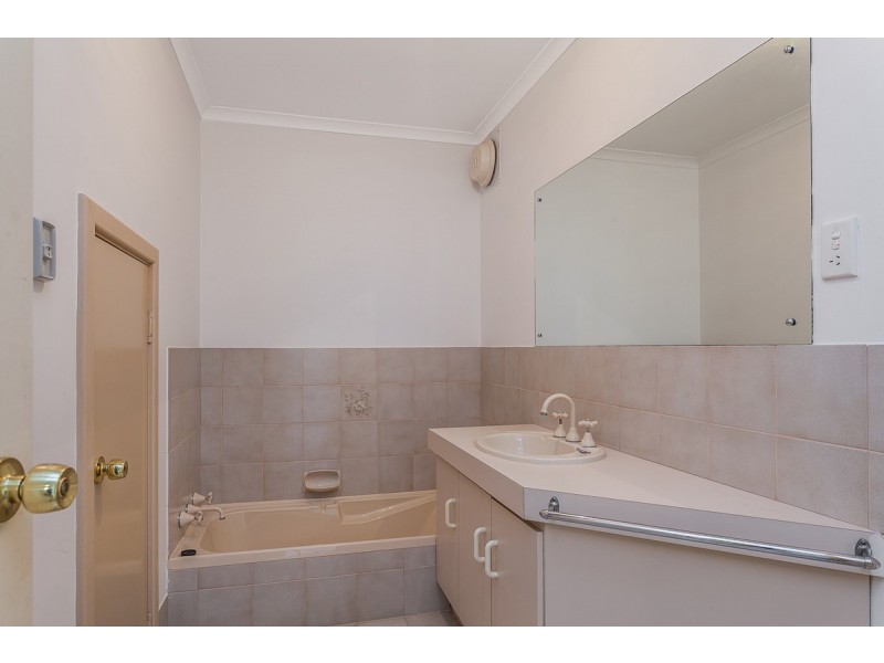 4/28 Fletcher Street, Rockingham WA 6168