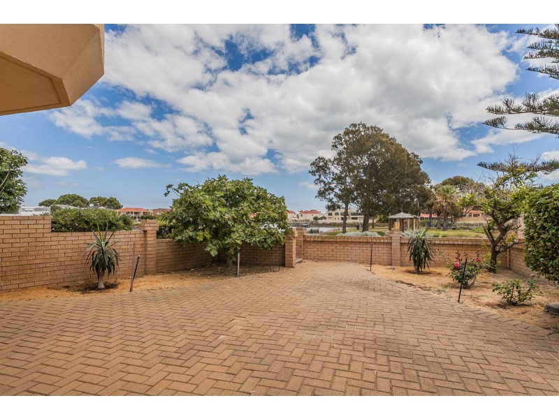 4/28 Fletcher Street, Rockingham WA 6168