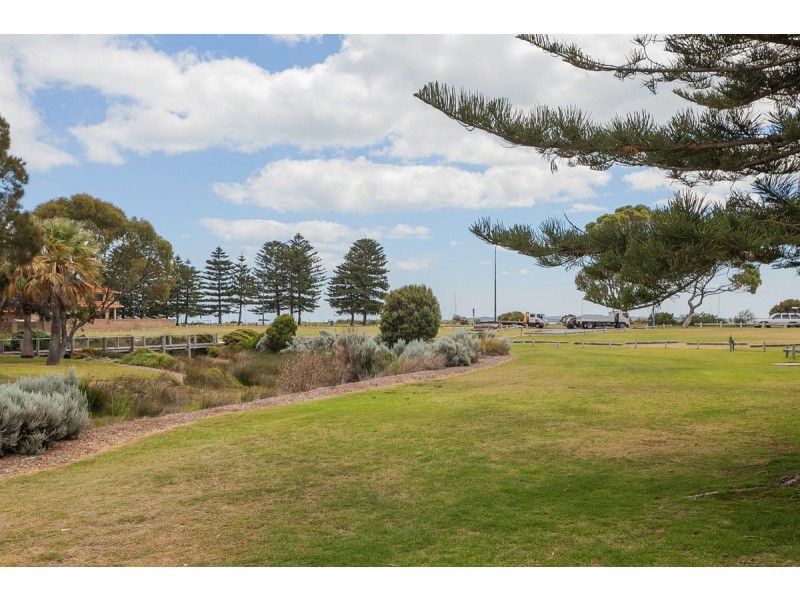 4/28 Fletcher Street, Rockingham WA 6168