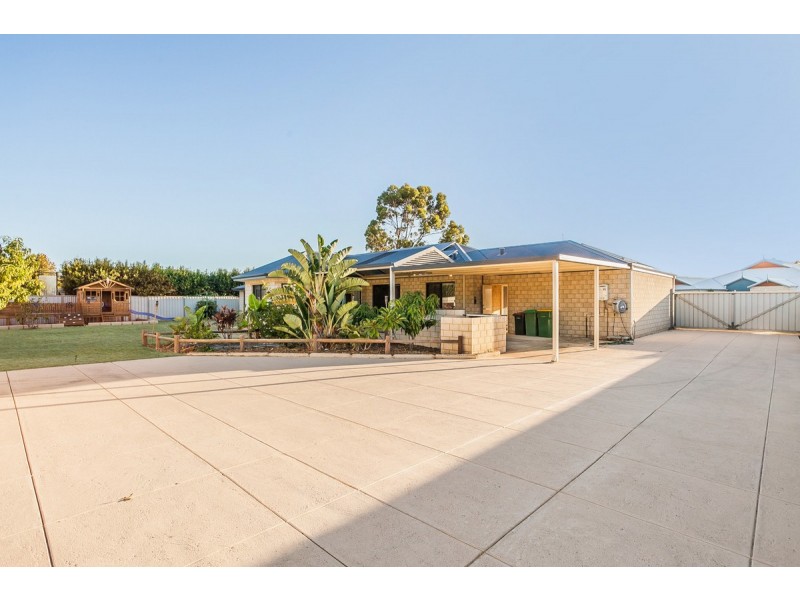 27 Lombadina Parade, Secret Harbour WA 6173