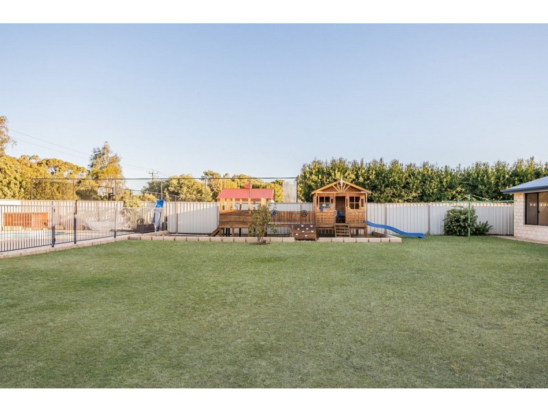 27 Lombadina Parade, Secret Harbour WA 6173