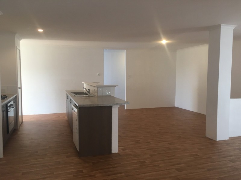 1 Vansittart Avenue, Secret Harbour WA 6173