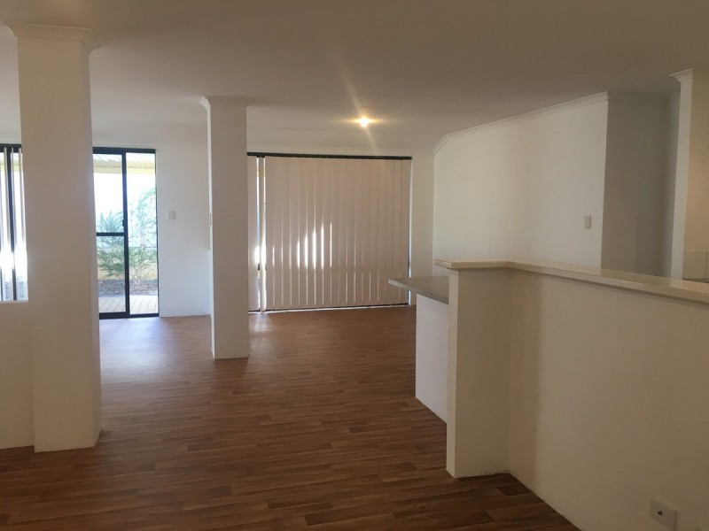 1 Vansittart Avenue, Secret Harbour WA 6173