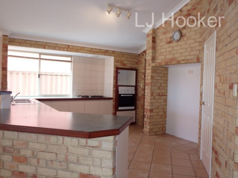 17 Canouan Loop, Secret Harbour WA 6173