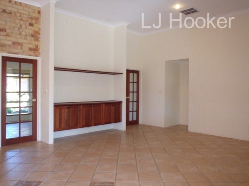 17 Canouan Loop, Secret Harbour WA 6173