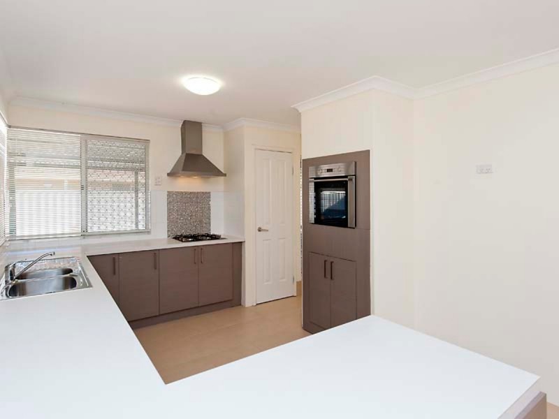 85 Coronata Drive, Warnbro WA 6169