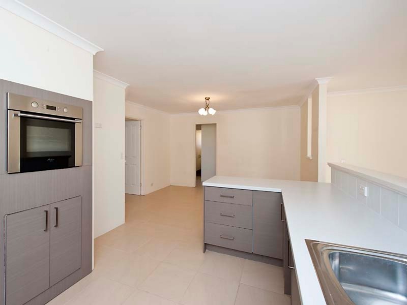 85 Coronata Drive, Warnbro WA 6169