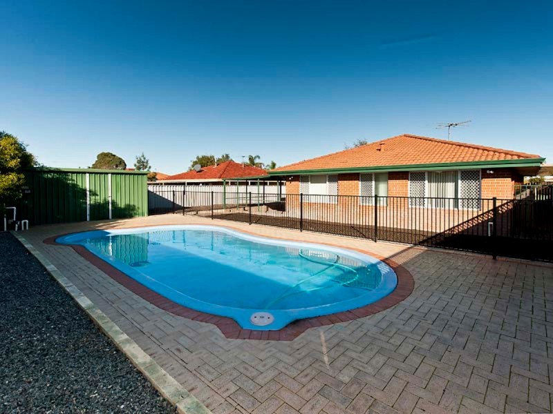85 Coronata Drive, Warnbro WA 6169