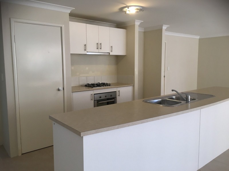 11 Crusoe Link, Secret Harbour WA 6173