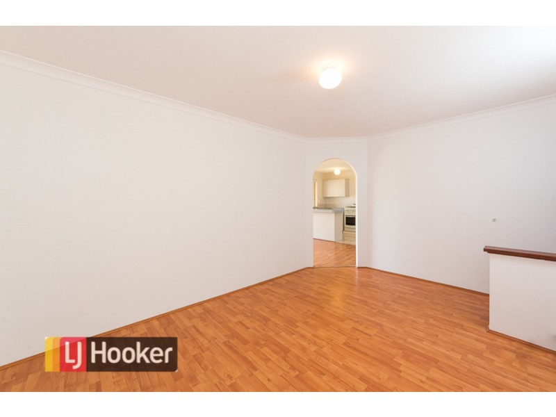 6 Glenway Loop, Cooloongup WA 6168