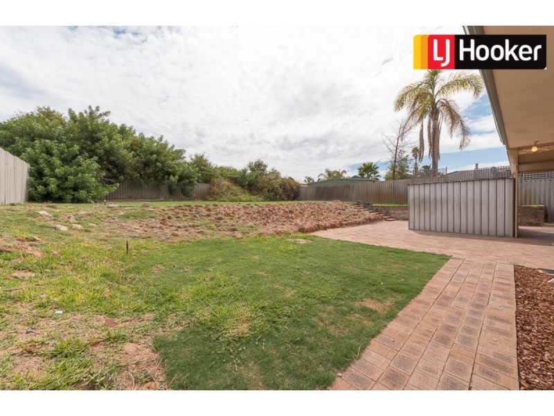 12 Monkton Way, Warnbro WA 6169