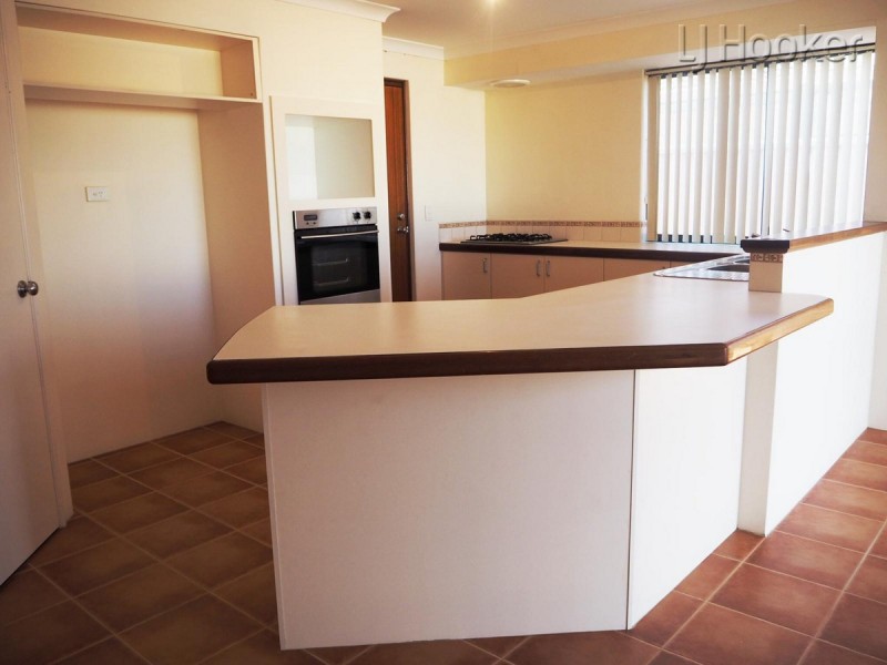 76 Endeavor Drive, Port Kennedy WA 6172