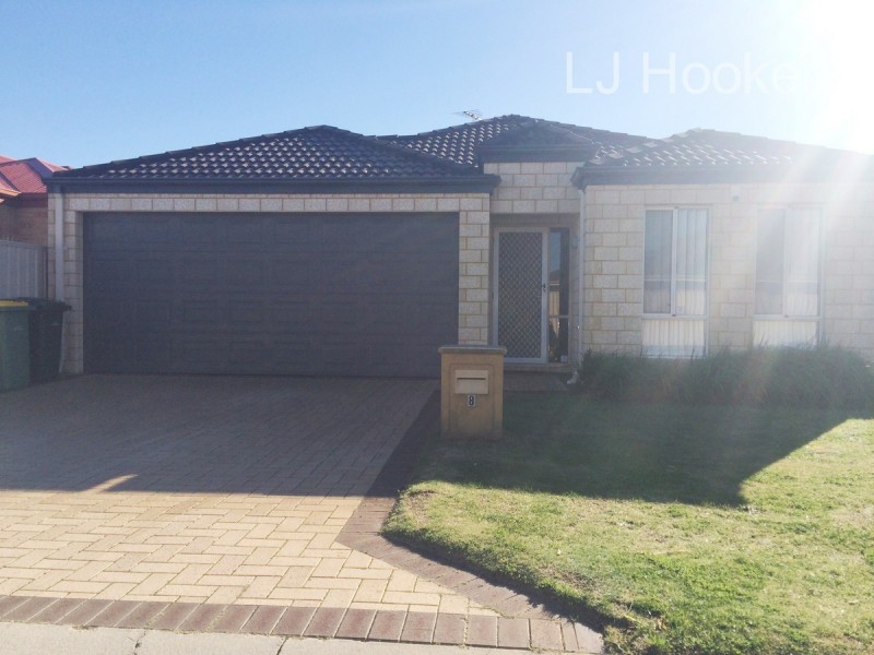8 Indee Pass, Secret Harbour WA 6173